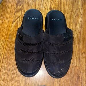 Cloak clogs used in home only size 5